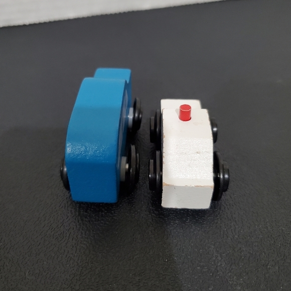 Wood Blue Van Car Truck & Police Car Toy figures rolling wheels play L👀K - Picture 7 of 9